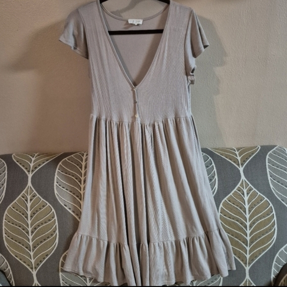 See You Monday Dresses & Skirts - ❤️‍🔥See You Monday Medium Womens Soft Flowy Tan Rayon Dress